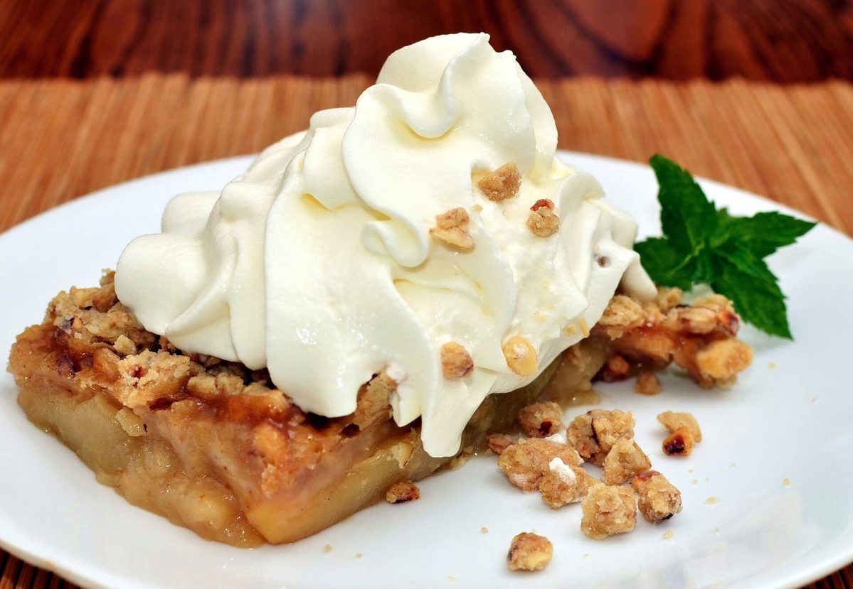 Stock photo representing Apple Crisp 6-8 servings