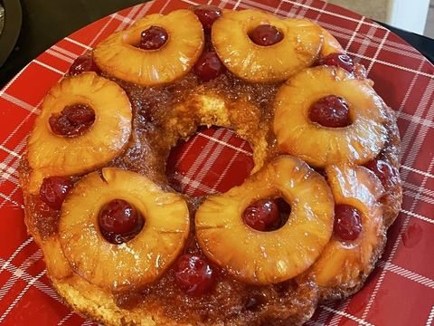 Pineapple upside-down bundt cake